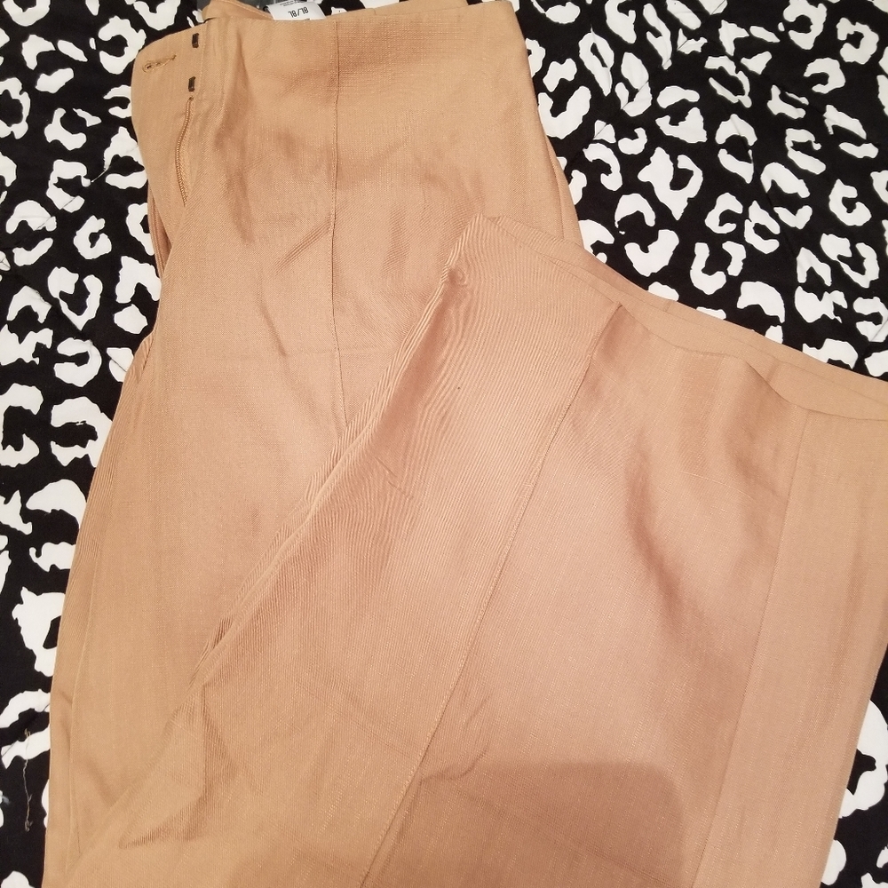NWT Express cropped dress pant